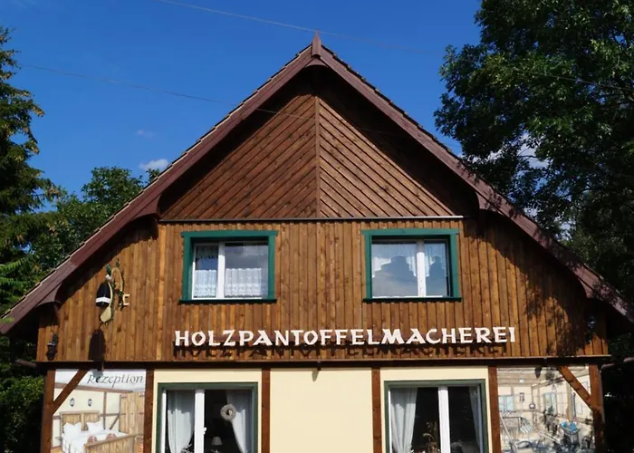 Zum Holzpantoffelmacher 3*