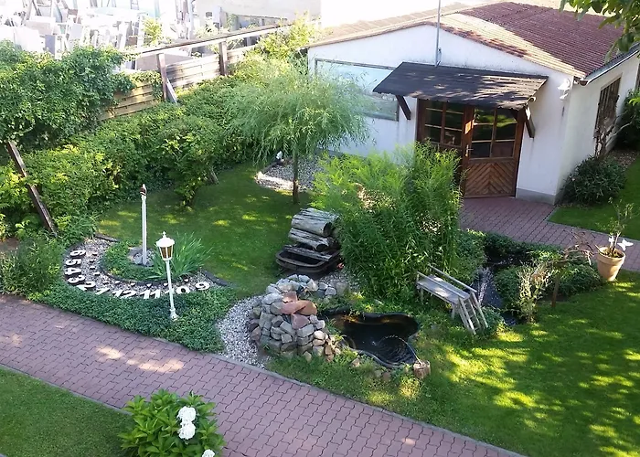 Zum Holzpantoffelmacher 3*